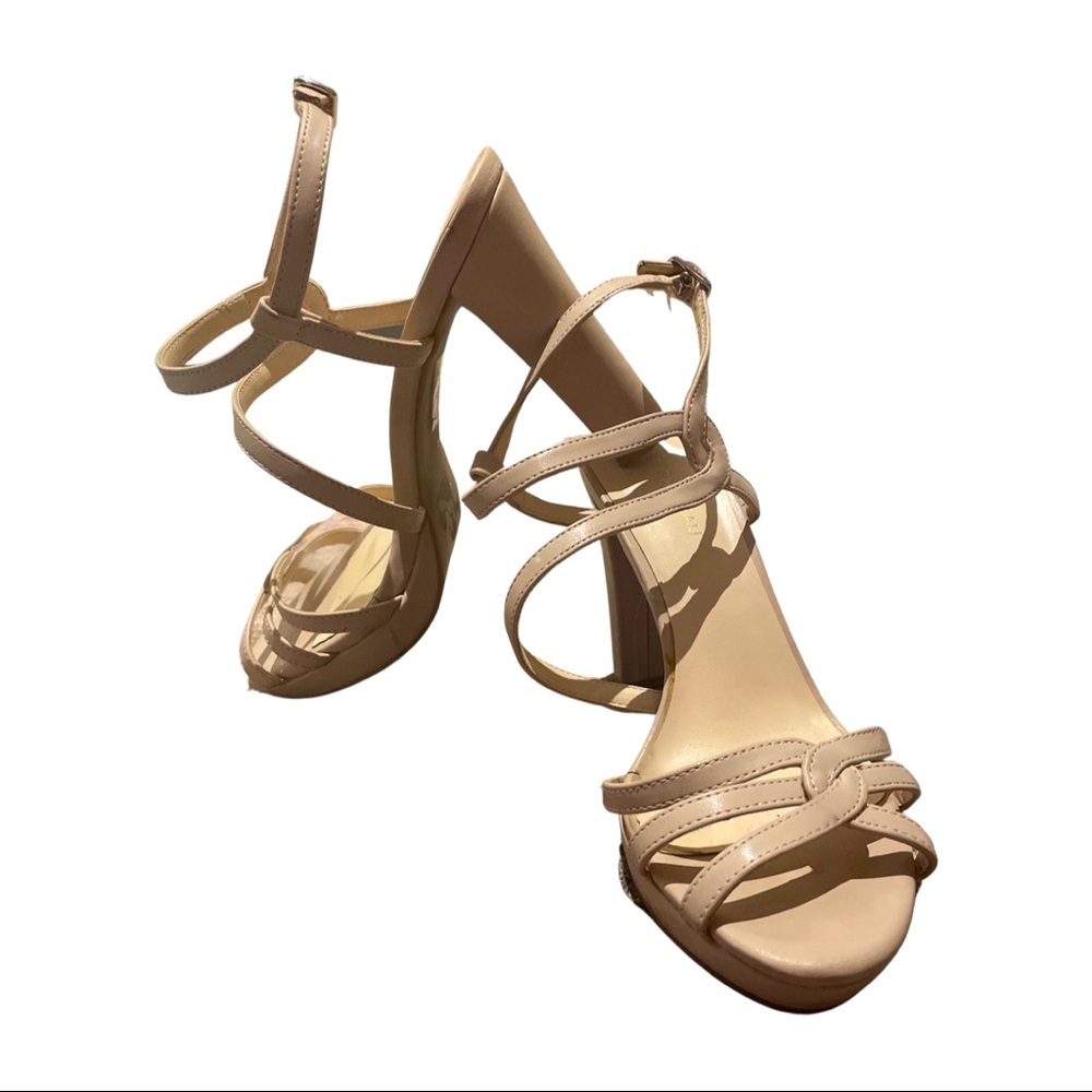 Strappy-sandals, size 8. Le Château.
